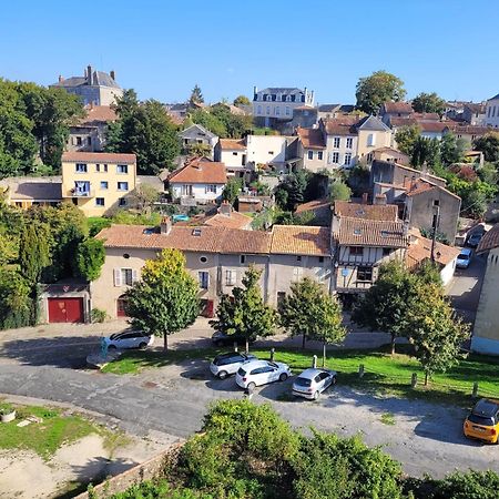 Hotel Lekker Slaap Parthenay Exteriér fotografie