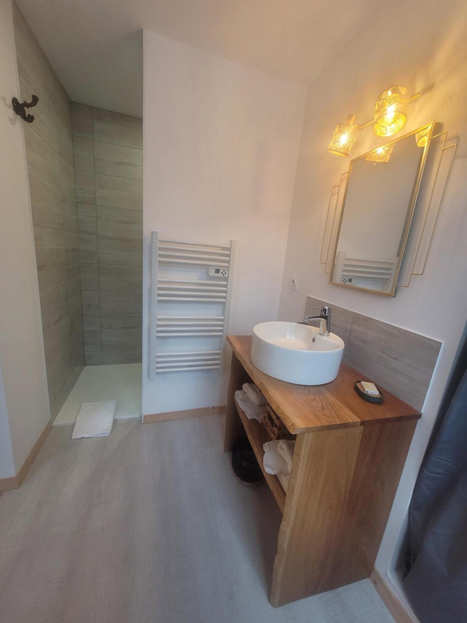 Hotel Lekker Slaap Parthenay Exteriér fotografie